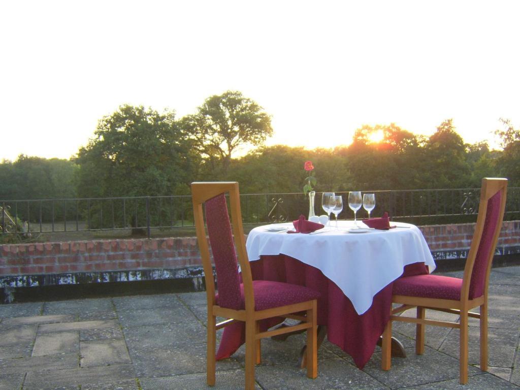 Les Bouviers Restaurant With Rooms Bournemouth Exterior photo